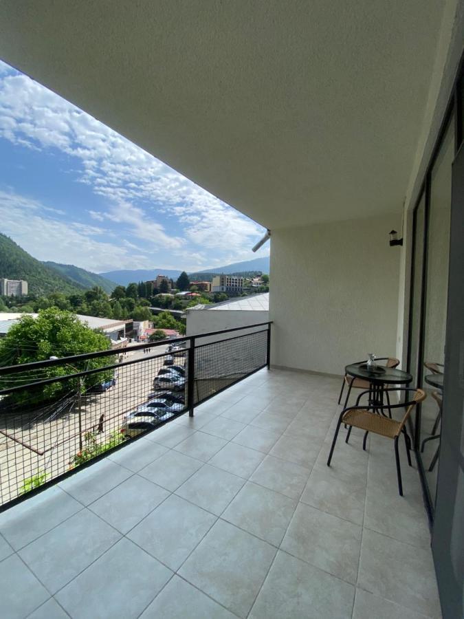 Borjomi Central Hotel Ngoại thất bức ảnh