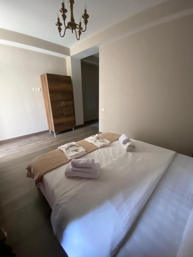 Borjomi Central Hotel Ngoại thất bức ảnh