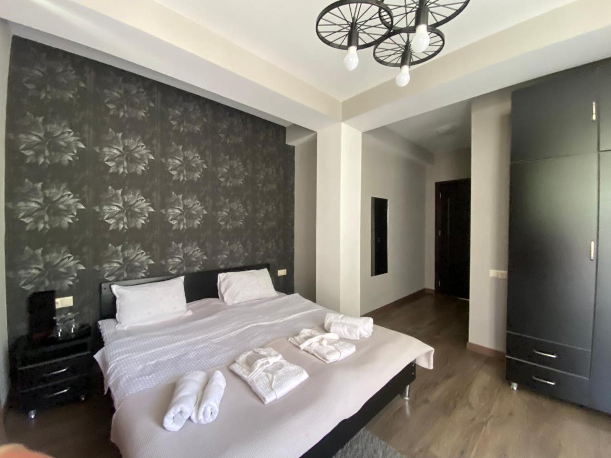 Borjomi Central Hotel Ngoại thất bức ảnh