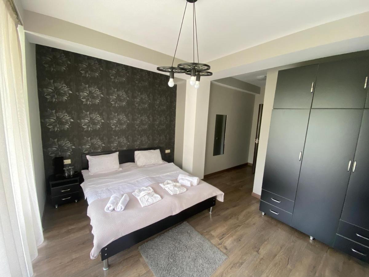Borjomi Central Hotel Ngoại thất bức ảnh