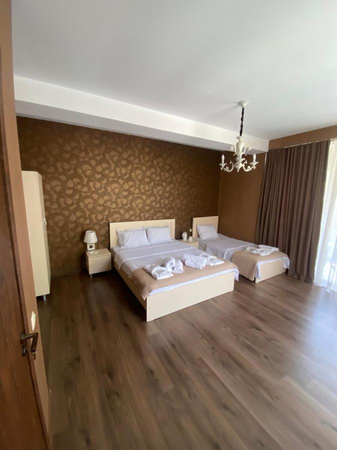 Borjomi Central Hotel Ngoại thất bức ảnh