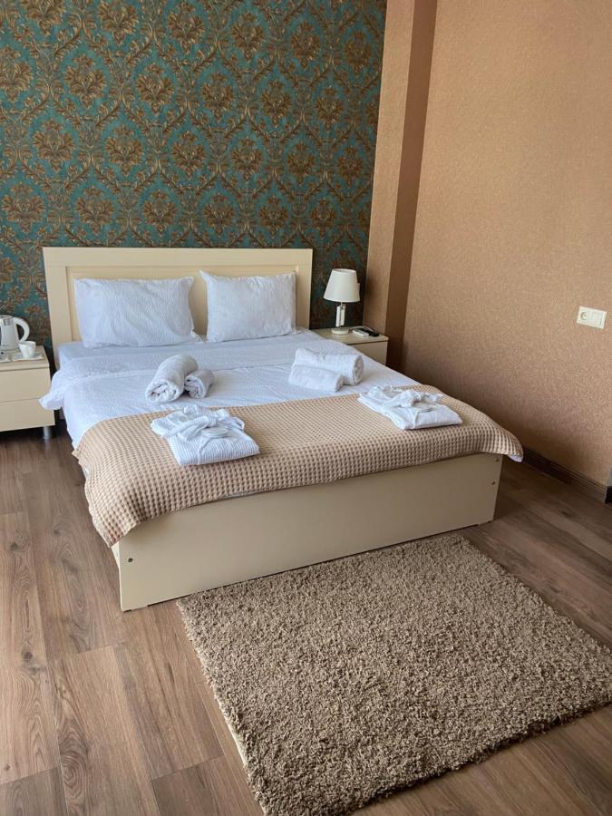 Borjomi Central Hotel Ngoại thất bức ảnh