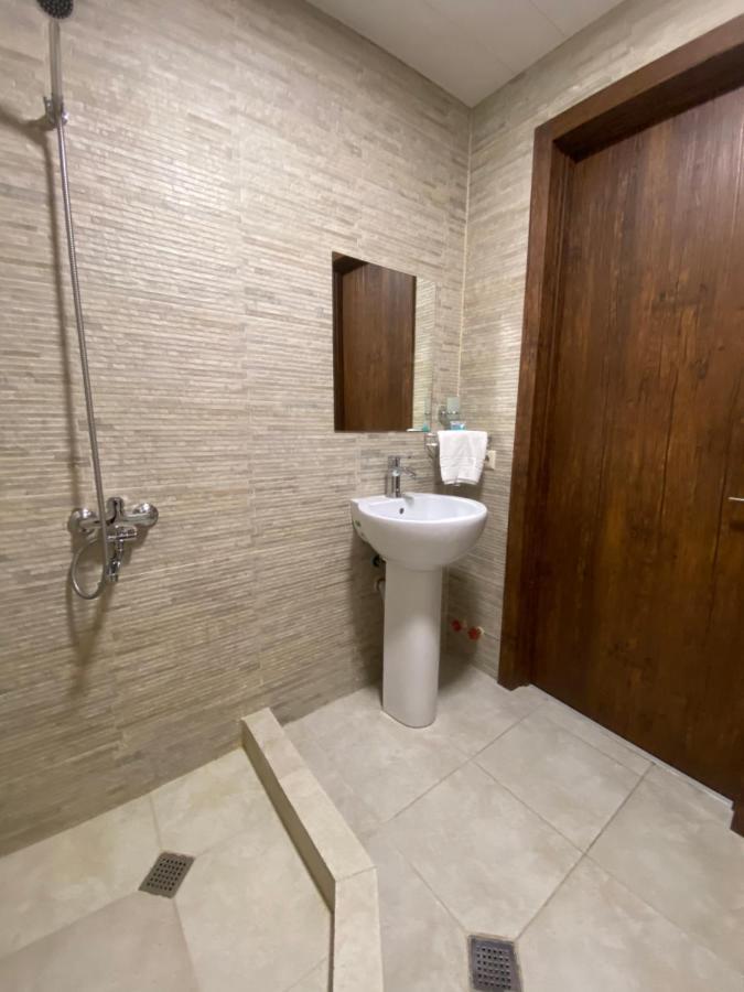 Borjomi Central Hotel Ngoại thất bức ảnh