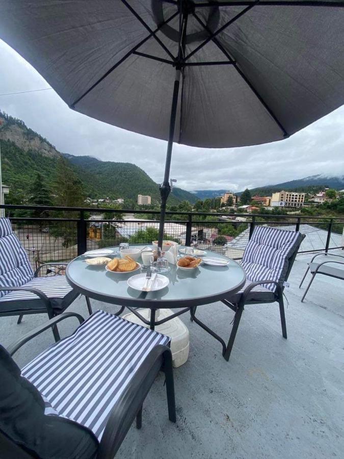 Borjomi Central Hotel Ngoại thất bức ảnh